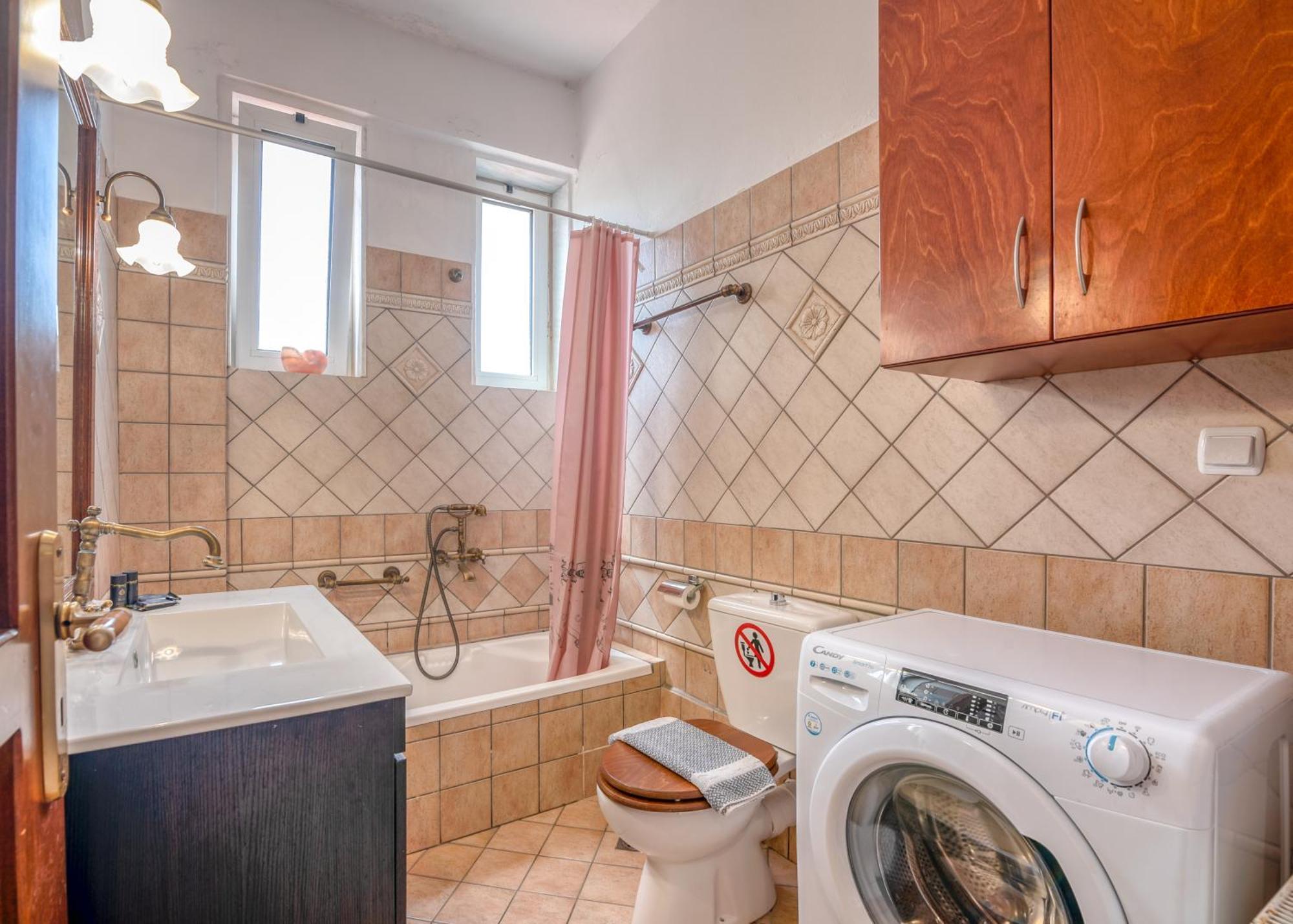Achilleas Deluxe αpartment -pet Friendly-parking-mountain View